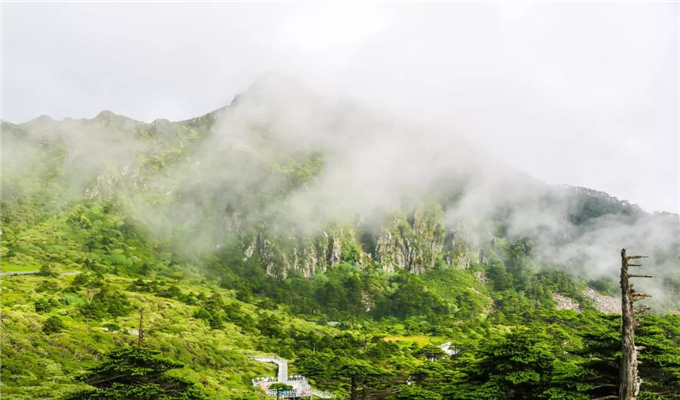 大理定制游 大理蒼山上的“山巔之湖”，藏著最美四景