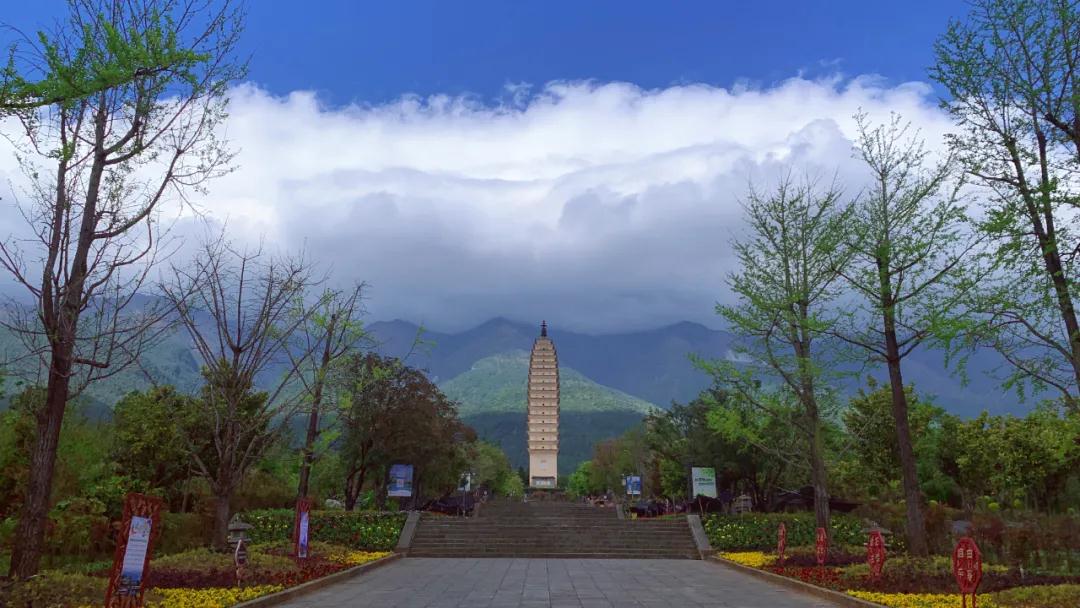 大理崇圣寺丨扯一片白云鋪床，留半輪明月看經，天地之間找到平靜和安寧   大理旅游攻略